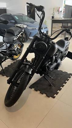 HARLEY-DAVIDSON NIGHT TRAIN 